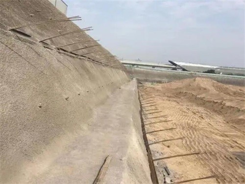 青龙河道边坡加固